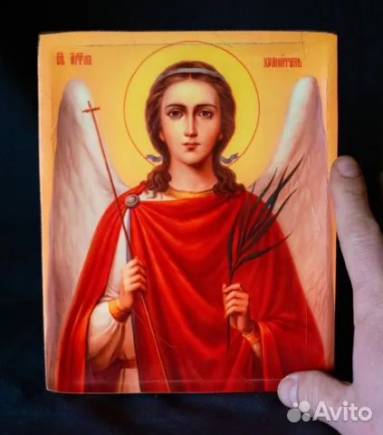Ангел Хранитель" икона деревянная с ковчегом — необычный подарок