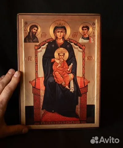 Икона "Богоматерь на престоле" — оригинальный подарок