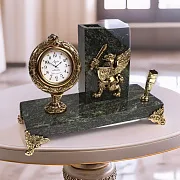 Подарочные часы «Элина» с грифоном ВВ МВД и подставкой — фотография 1