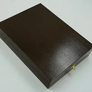 На память: Книга в кожаном переплете «Бар-путеводитель по коктейлям» — фотография 3