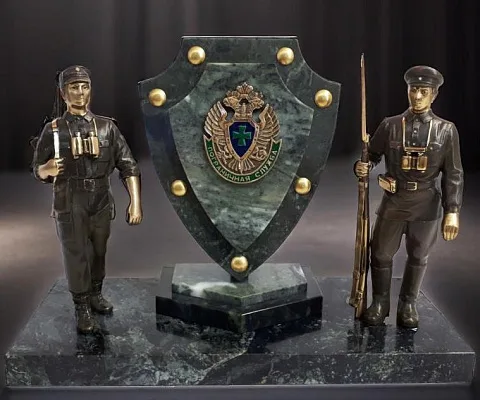 Бронзовая композиция «На защите Отечества» с эмалью — оригинальный подарок